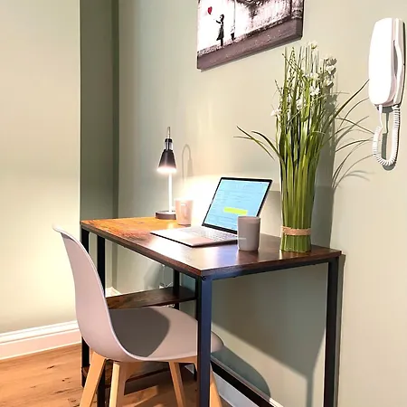 דירה Stylish And Modern 2 Bedrooms With 1 Bathroom