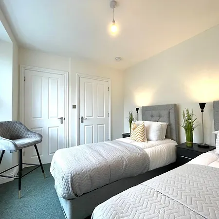 Stylish And Modern 2 Bedrooms With 1 Bathroom Appartement *